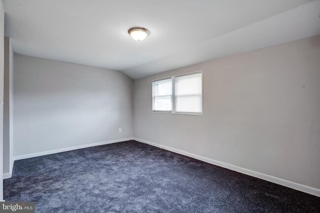 Building Photo - 2327 Wyngate Rd