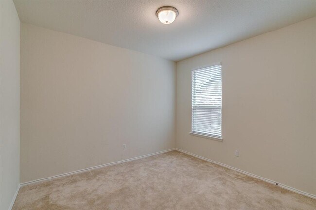Building Photo - 138 Duroc Dr