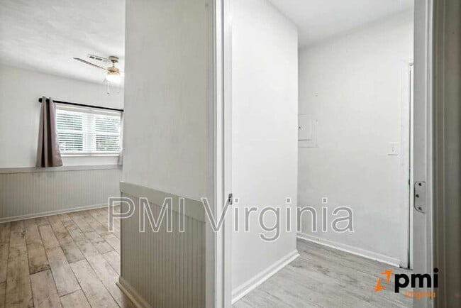 Building Photo - 4052 Peridot Dr