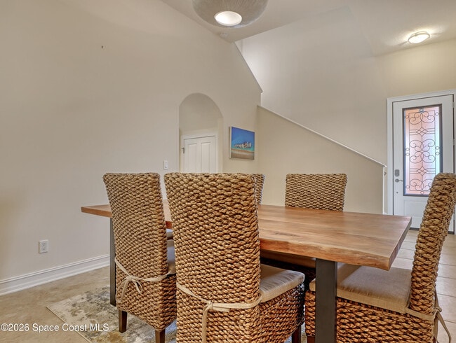 Building Photo - 118 Mediterranean Way