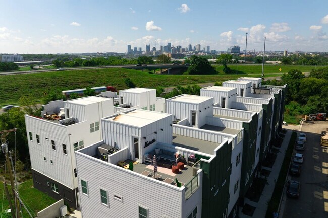 Building Photo - 1405 Napoleon St