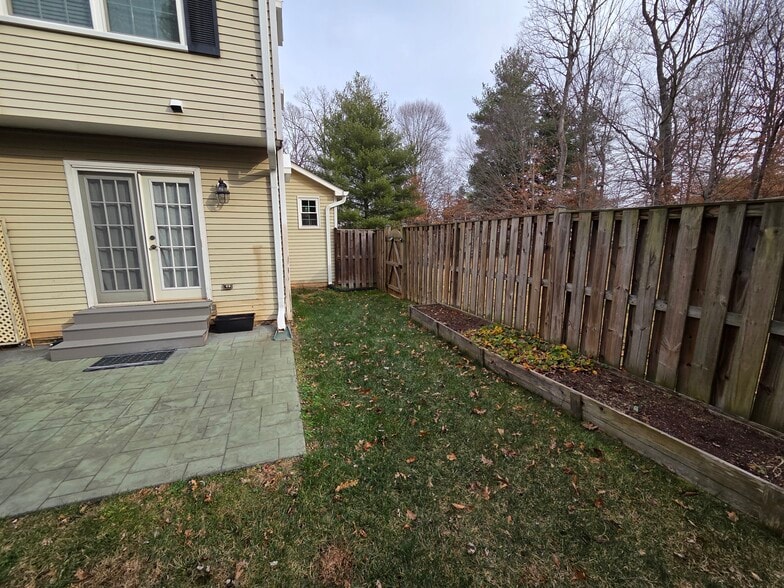 Back Yard - 115 Waltham Ct