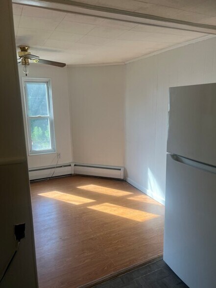 Building Photo - 25 Rockland St
