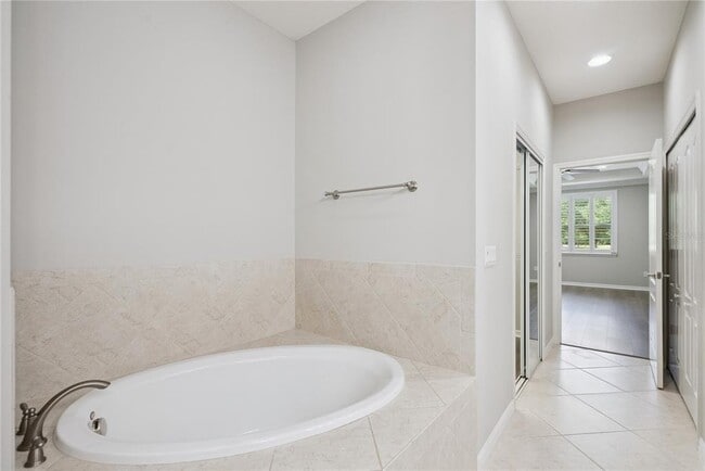 Building Photo - 5640 Siracusa Lane