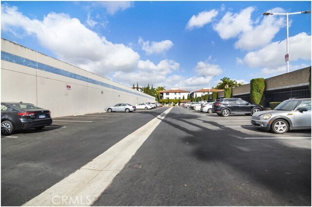 Building Photo - 17200 Newhope St