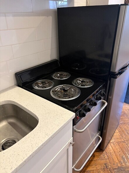 Building Photo - 211 Beacon St