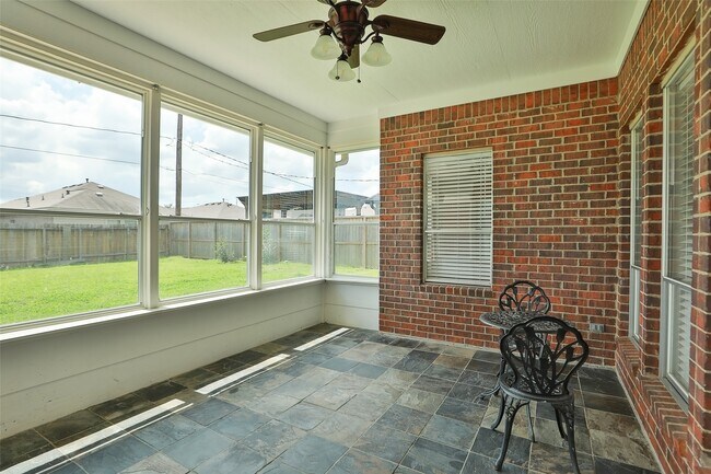 Building Photo - 24603 Haigshire Dr