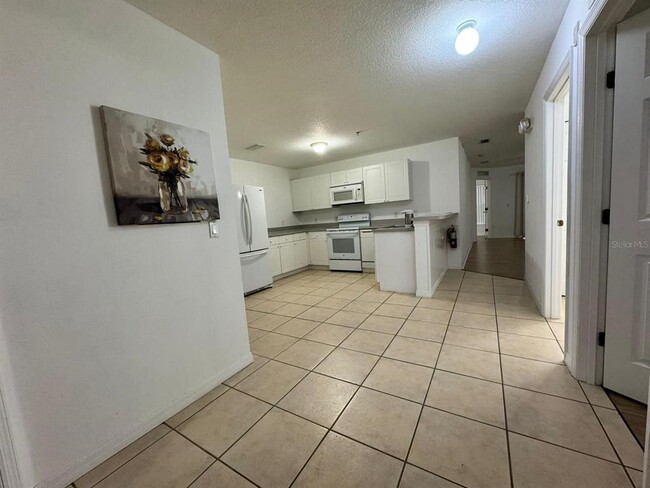 Building Photo - 2732 Club Cortile Cir