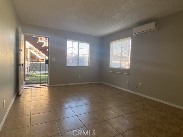 Building Photo - 1023 W 8th St