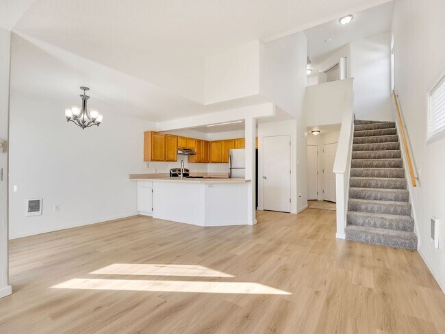 Building Photo - 1536 S Main Ave