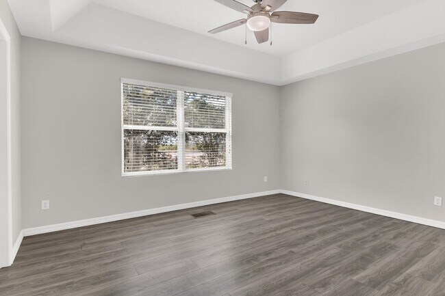 Building Photo - 2280 Betsy Ross Ln
