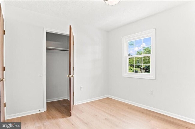 Building Photo - 102 Linwood Ct