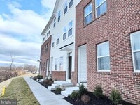 Building Photo - 3 Wafer Aly