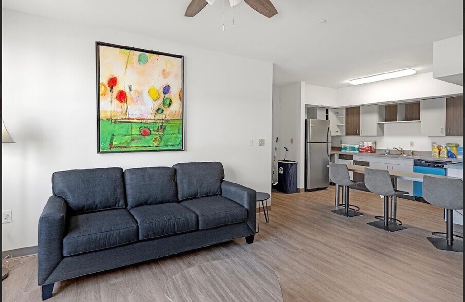 Building Photo - 139 N Barksdale St