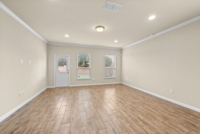 Building Photo - 13207 Frio Parke