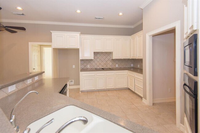Building Photo - 2313 Echo Harbor Dr