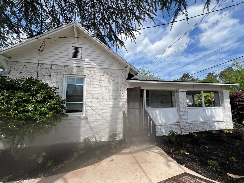 Building Photo - 214 W Buena Vista Ave