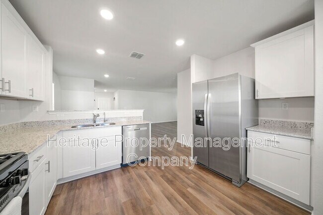 Building Photo - 13721 Crossbow Rdg