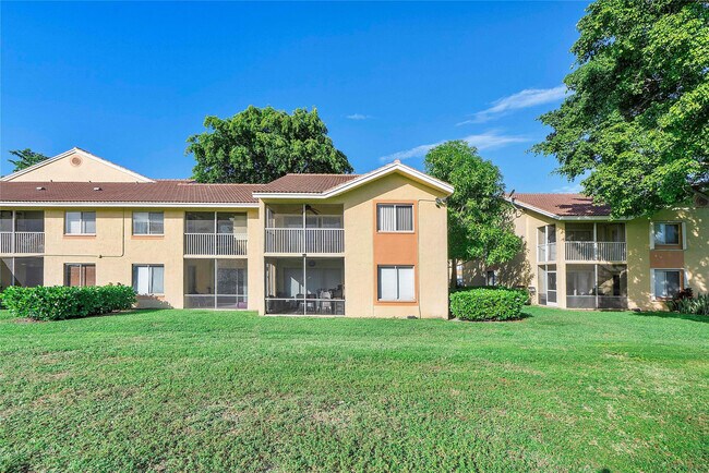 Building Photo - 967 Coral Club Dr