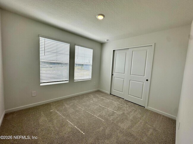 Building Photo - 166 Yellowstone Dr