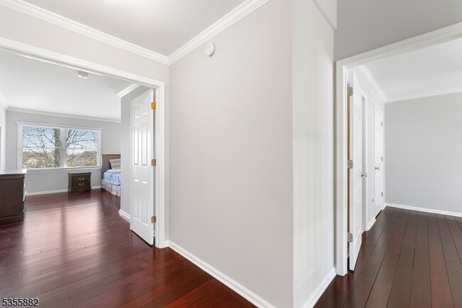 Building Photo - 57 Autumn Ridge Rd