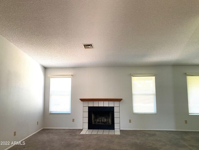 Building Photo - 4057 E Wescott Dr