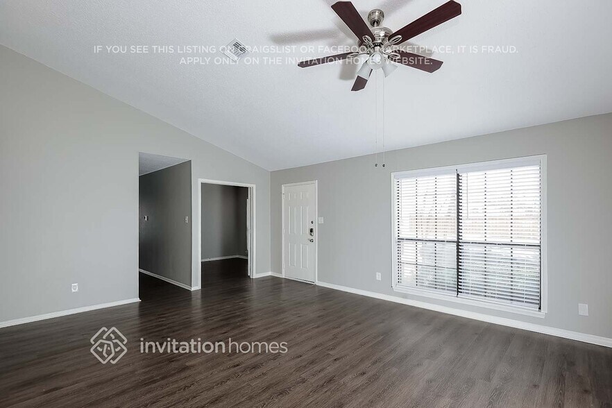 Building Photo - 3707 Seville Ln