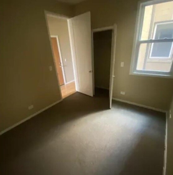 Building Photo - 2440 W Madison St