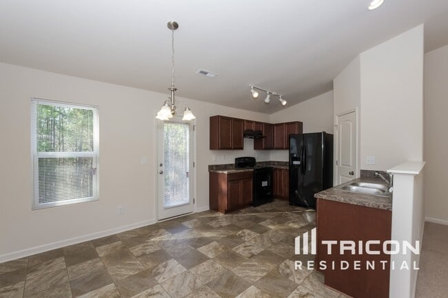 Building Photo - 322 Olde North Church Dr