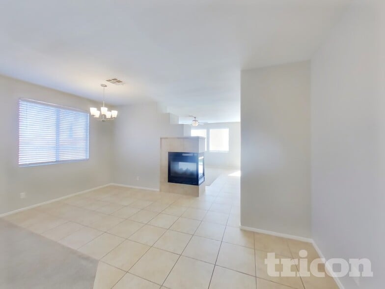 Building Photo - 2907 Extravagant Ave