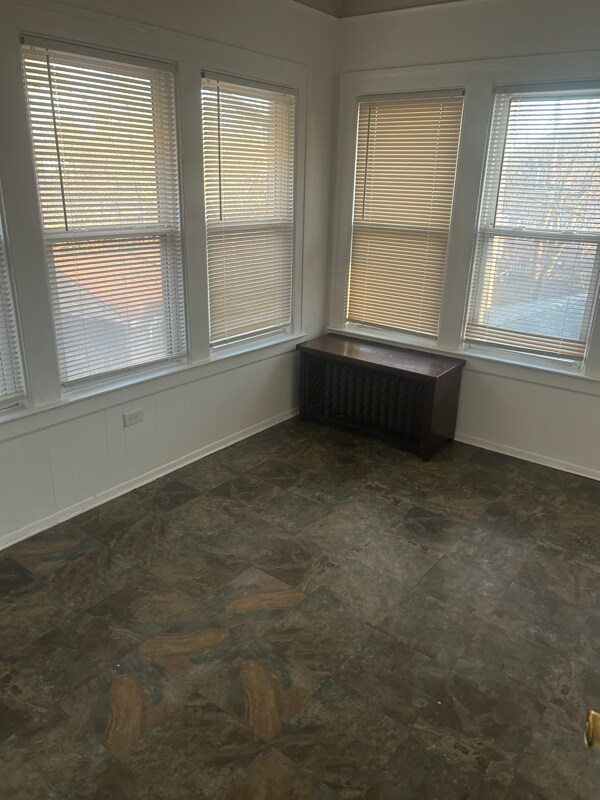 Building Photo - 1929 Calvert Ave