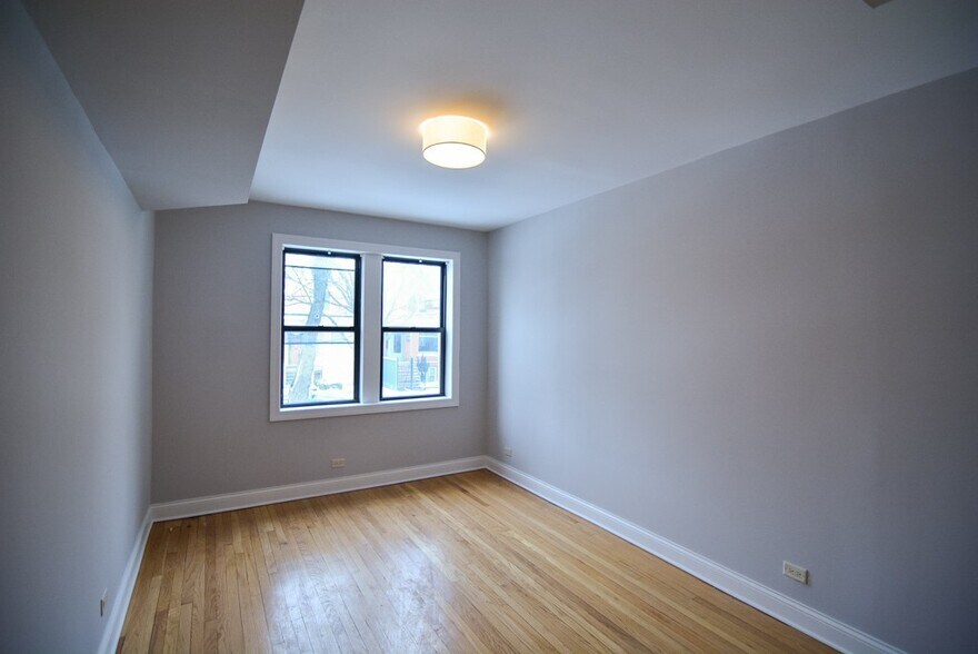 Building Photo - 2023 W Thomas St