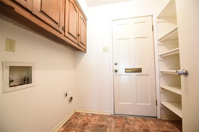 Building Photo - 8945 Flicker Ln