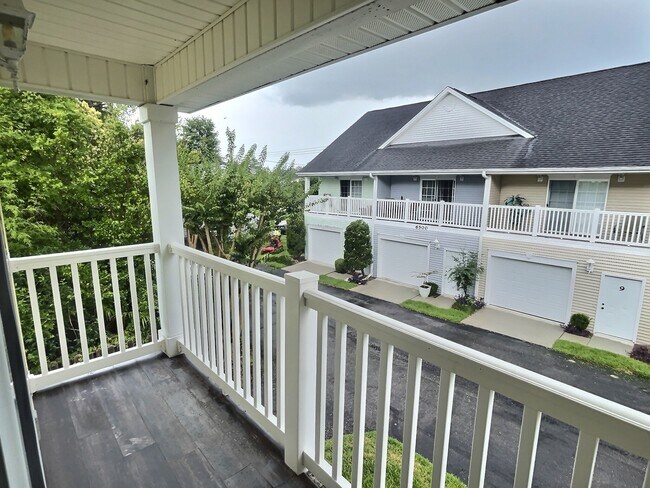 Building Photo - 6500 Colonial Dr