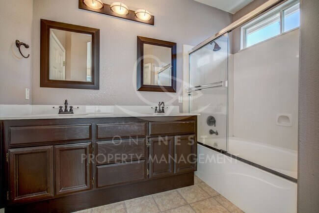 Building Photo - Welcome Home | 4-bedroom, 2-bathroom home nestled in the desirable Foskett Ranch area!