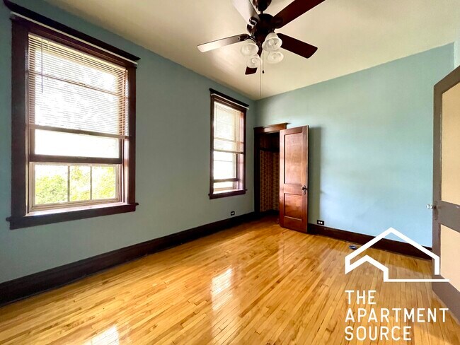 Building Photo - 3534 W Lyndale St