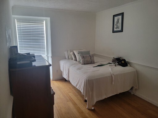 Building Photo - 376 N Post Oak Ln