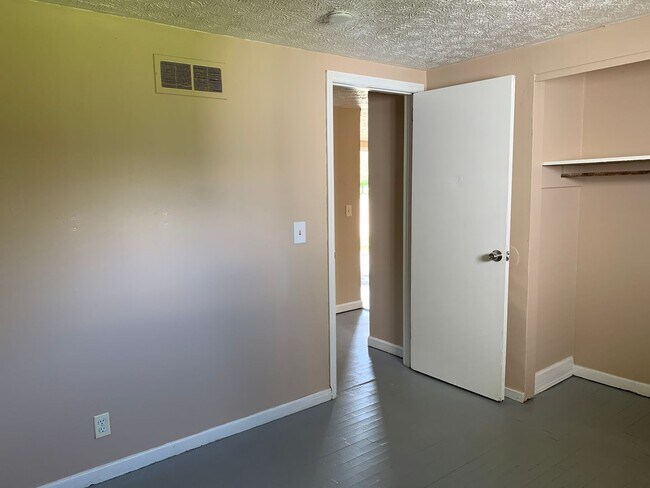 Building Photo - 3611 Rollins St