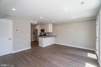 Building Photo - 1436 Clymer St