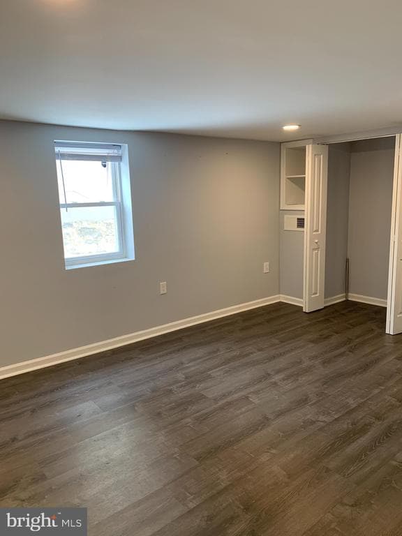 Building Photo - 4429 Newport Ave