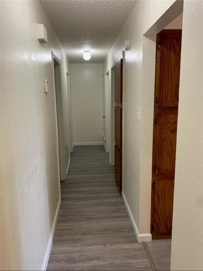 Building Photo - 7304 Meadowbrook Dr