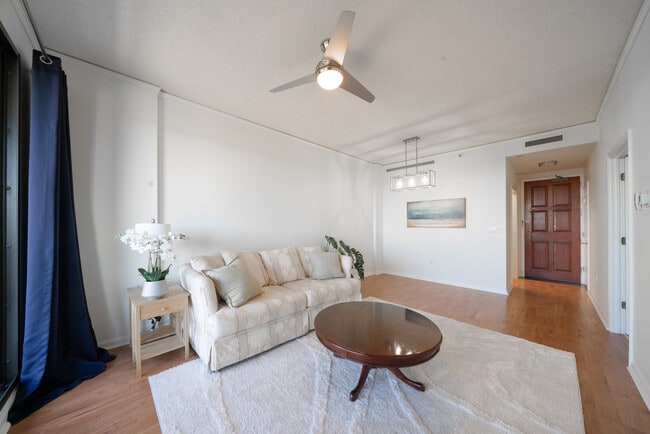 Building Photo - 1 Towers Park Ln