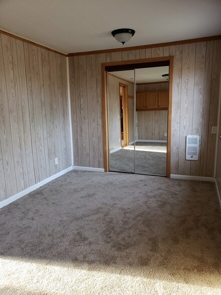 Building Photo - 72 90th Ave