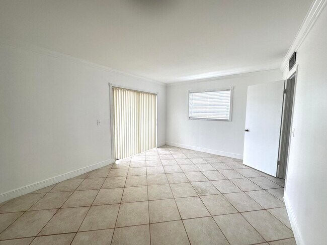 Building Photo - 80 Normandy Ln