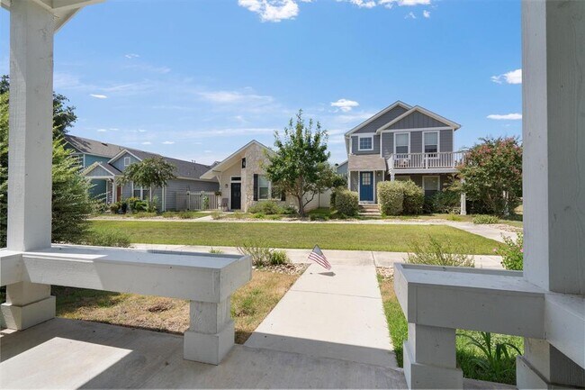 Building Photo - 1606 Sanders