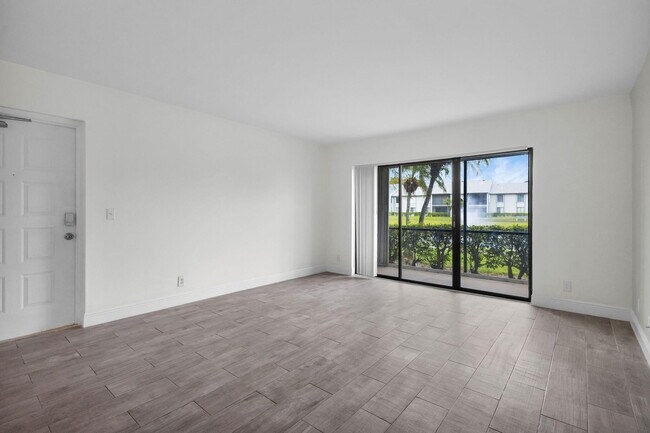 Building Photo - 1011 Green Pine Blvd