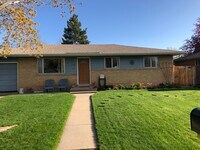 Building Photo - 508 Duke Ln
