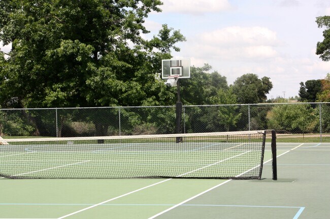 Building Photo - 1042 Awani Dr