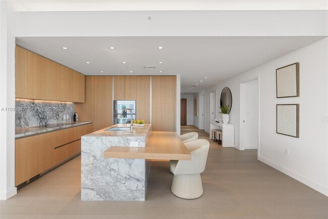 Building Photo - 500 Alton Rd