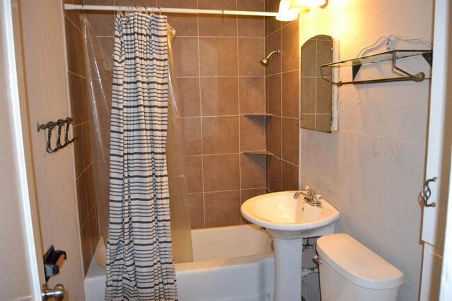 Building Photo - 1328 Marcia Rd